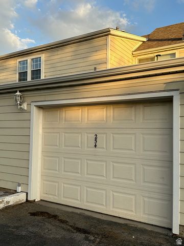 254 W MEADOW LN, Centerville, UT 84014