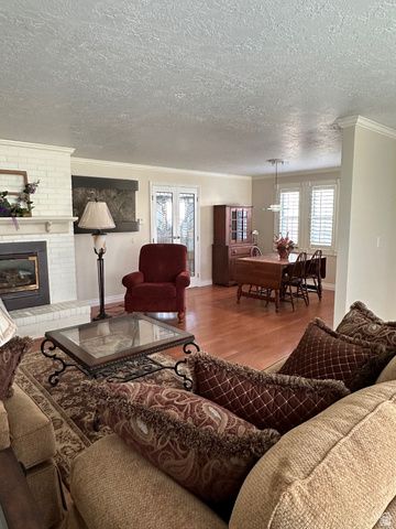 254 W MEADOW LN, Centerville, UT 84014