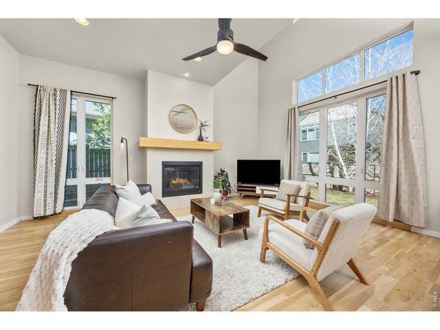 1836 Lakespur Ln, Louisville, CO 80027