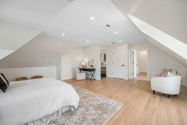 13 Chestnut Street 1, Wakefield, MA 01880