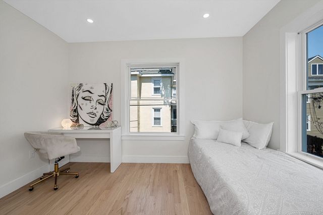 13 Chestnut Street 1, Wakefield, MA 01880