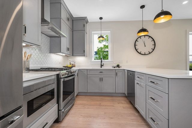 13 Chestnut Street 1, Wakefield, MA 01880