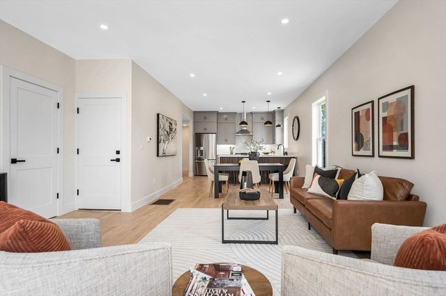 13 Chestnut Street 1, Wakefield, MA 01880