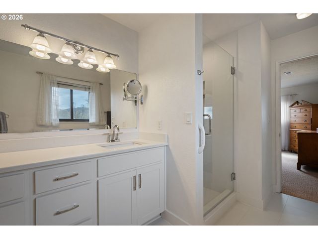 14830 Nw GILLIHAN Rd, Portland, OR 97231