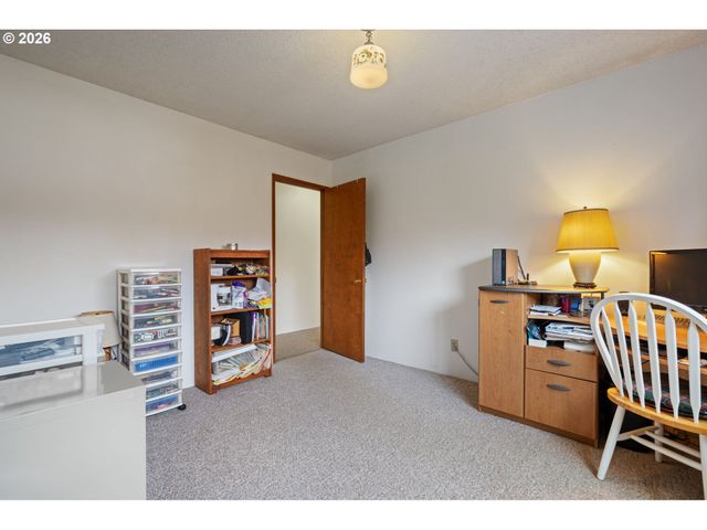 14830 Nw GILLIHAN Rd, Portland, OR 97231