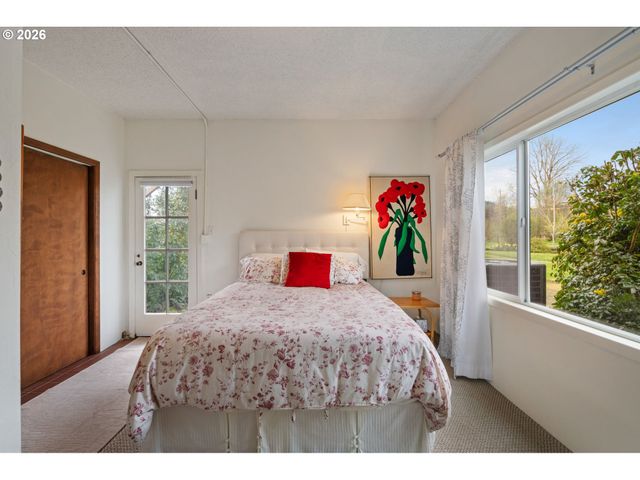 14830 Nw GILLIHAN Rd, Portland, OR 97231