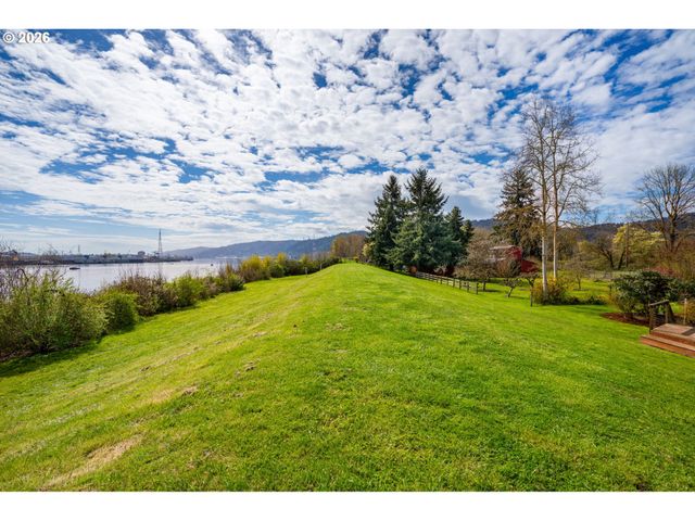 14830 Nw GILLIHAN Rd, Portland, OR 97231