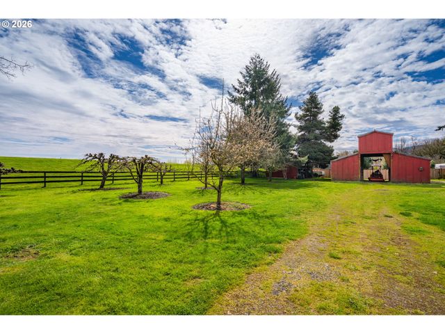 14830 Nw GILLIHAN Rd, Portland, OR 97231