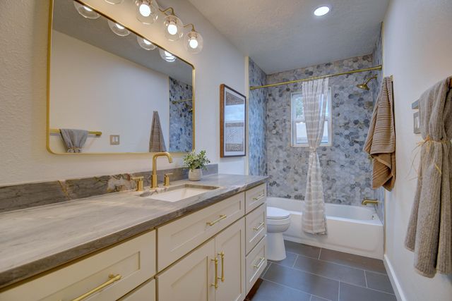 4100 Cibola Village Drive NE, Albuquerque, NM 87111