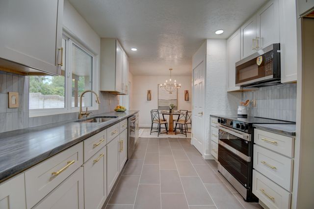 4100 Cibola Village Drive NE, Albuquerque, NM 87111