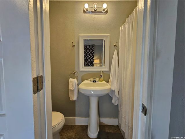 117 Nesbit, San Antonio, TX 78212