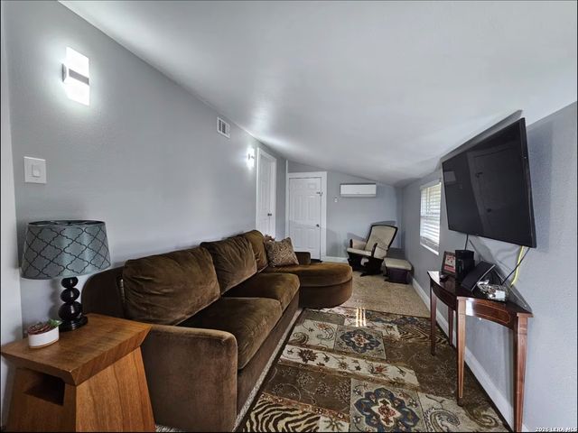 117 Nesbit, San Antonio, TX 78212