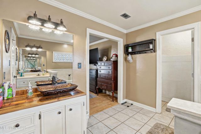 14 Summer Place Circle, Hattiesburg, MS 39402