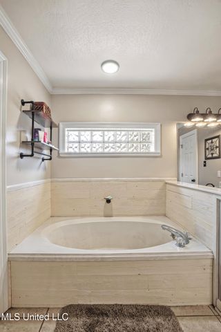 14 Summer Place Circle, Hattiesburg, MS 39402