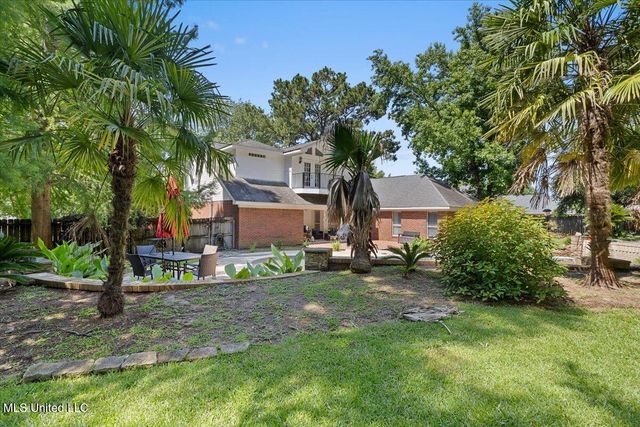 14 Summer Place Circle, Hattiesburg, MS 39402