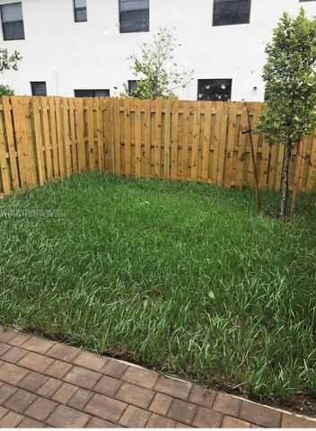 12909 SW 232nd Ln, Homestead, FL 33032