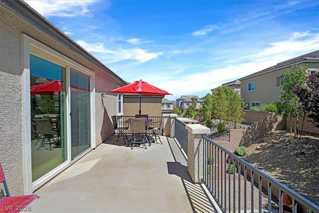 917 Carson Bluff Avenue, Henderson, NV 89012