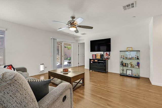 917 Carson Bluff Avenue, Henderson, NV 89012