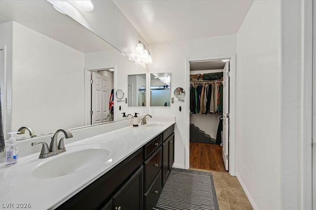 917 Carson Bluff Avenue, Henderson, NV 89012