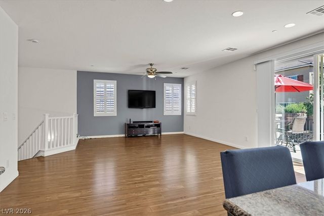 917 Carson Bluff Avenue, Henderson, NV 89012