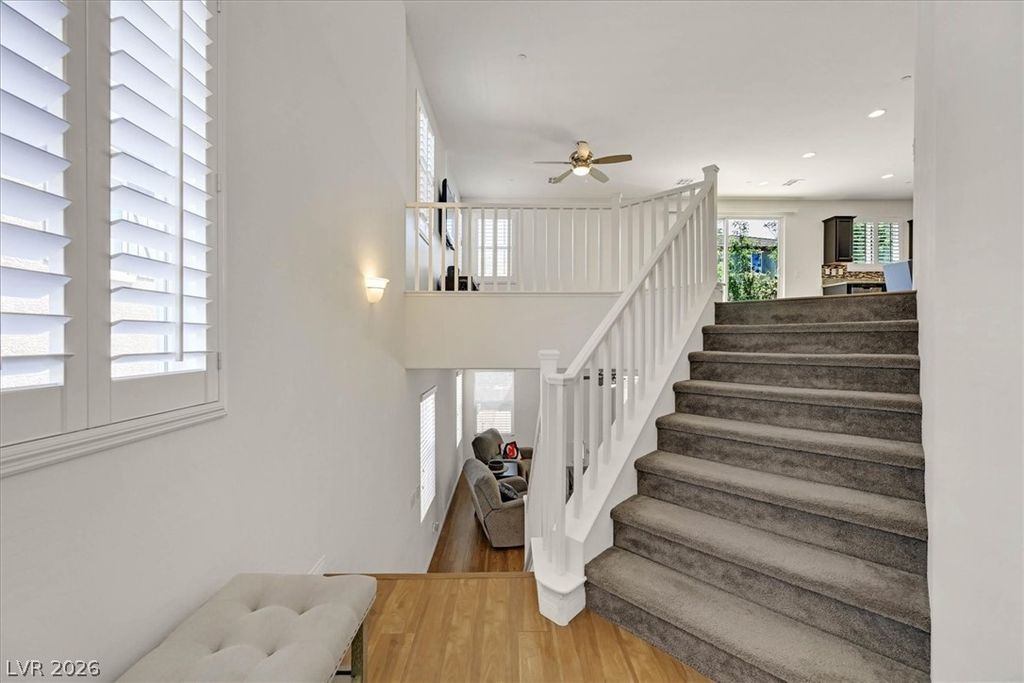 Image 6 of property listing at 917 Carson Bluff Avenue, Henderson, NV 89012