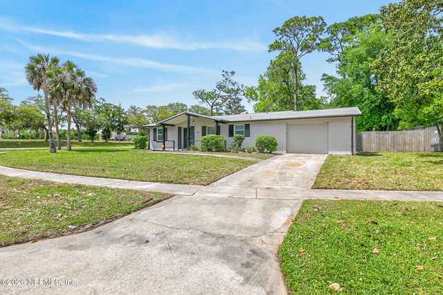 50 PHOENETIA Drive, St. Augustine, FL 32086