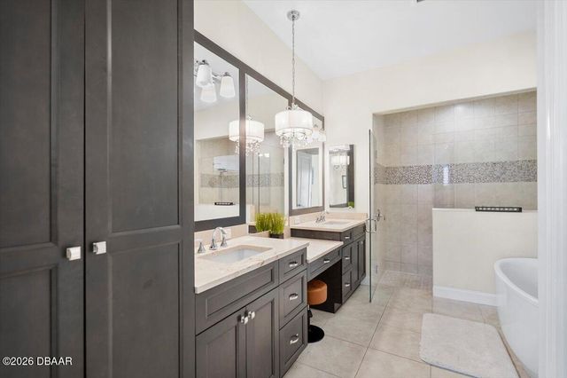 16 Spinaker Circle, Palm Coast, FL 32137