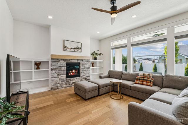 971 E Viedma St, Kuna, ID 83634
