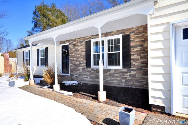 39 Huckleberry Lane, Manchester, CT 06040