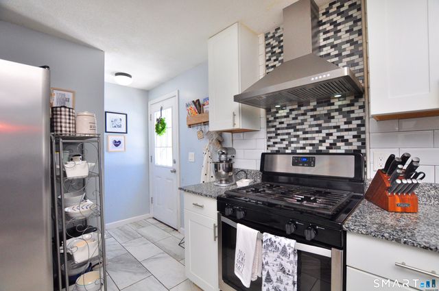 39 Huckleberry Lane, Manchester, CT 06040