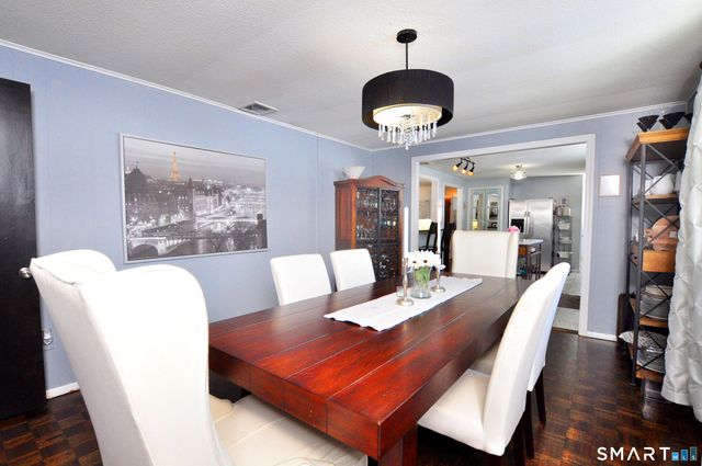 39 Huckleberry Lane, Manchester, CT 06040