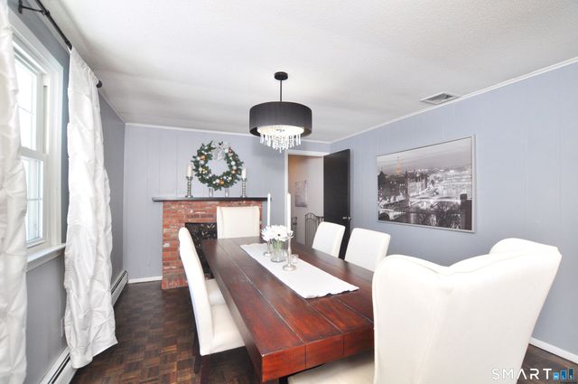 39 Huckleberry Lane, Manchester, CT 06040