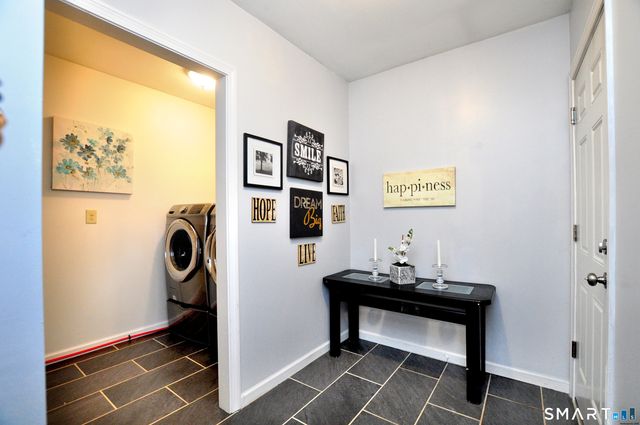 39 Huckleberry Lane, Manchester, CT 06040