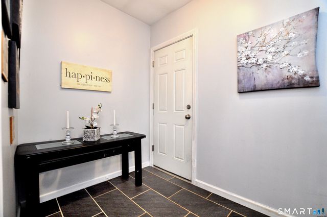 39 Huckleberry Lane, Manchester, CT 06040