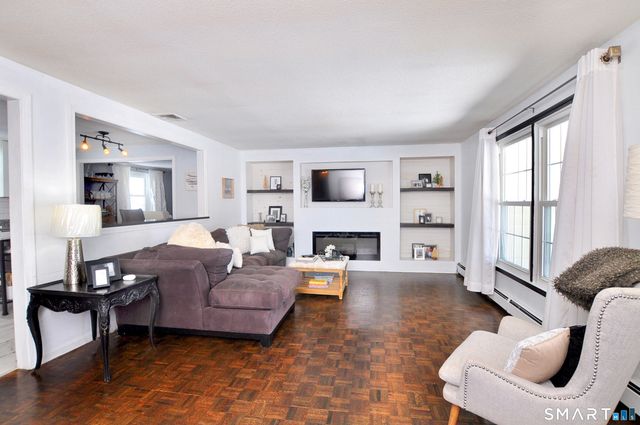 39 Huckleberry Lane, Manchester, CT 06040