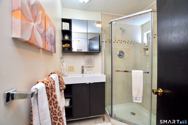 39 Huckleberry Lane, Manchester, CT 06040