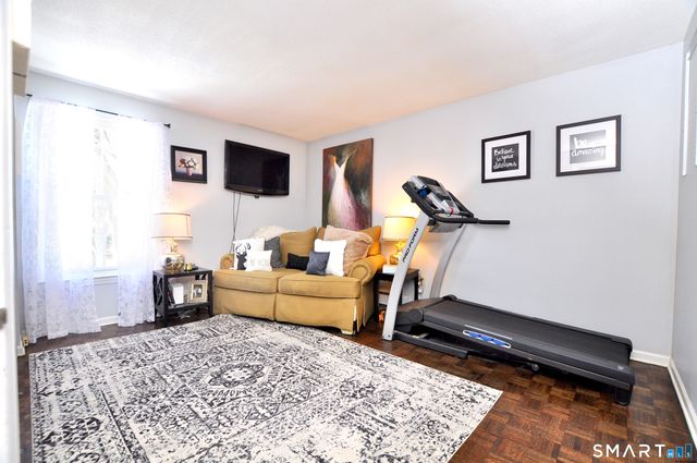 39 Huckleberry Lane, Manchester, CT 06040