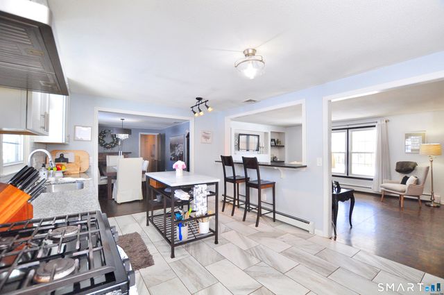 39 Huckleberry Lane, Manchester, CT 06040