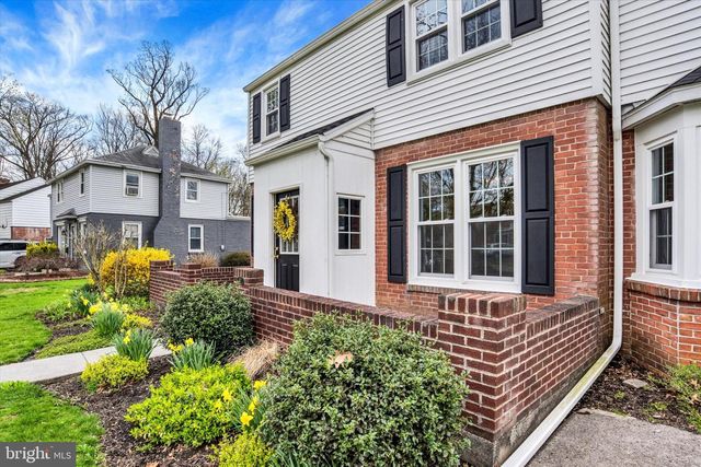 527 PARK DR, Lebanon, PA 17042