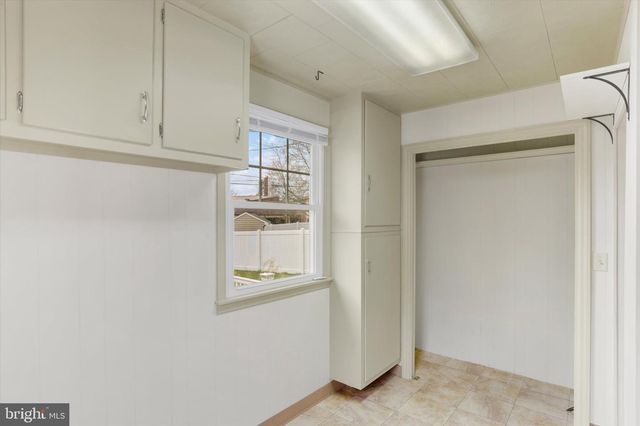 527 PARK DR, Lebanon, PA 17042