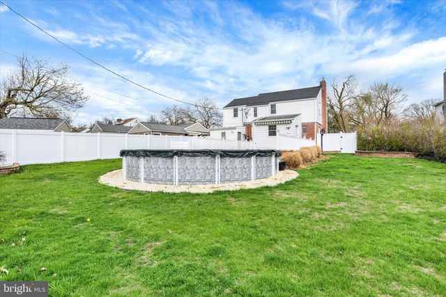 527 PARK DR, Lebanon, PA 17042