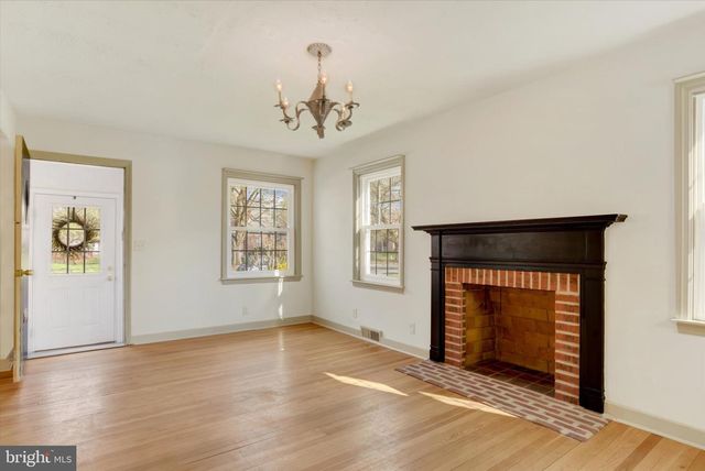 527 PARK DR, Lebanon, PA 17042