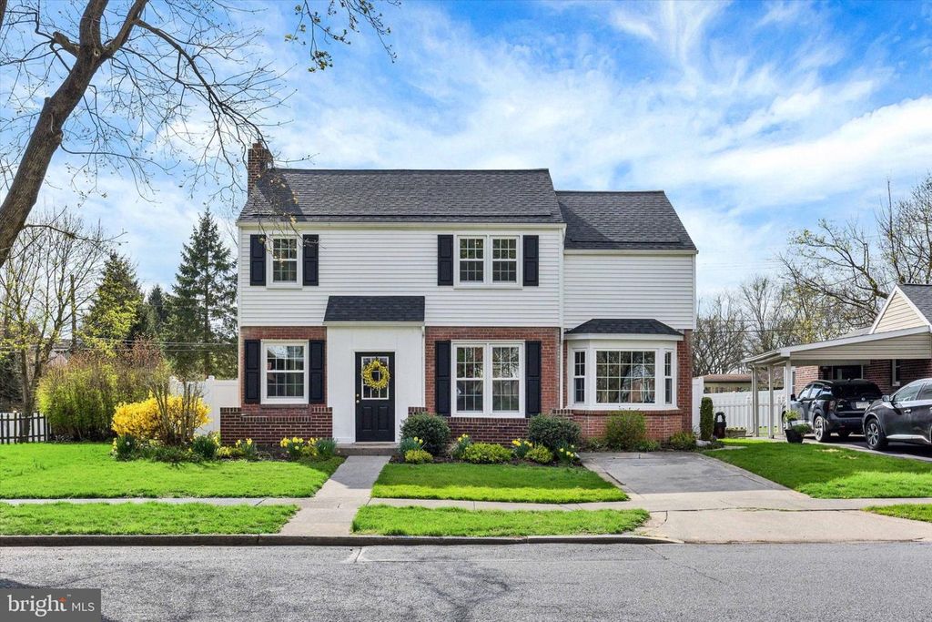 527 PARK DR, Lebanon, PA 17042