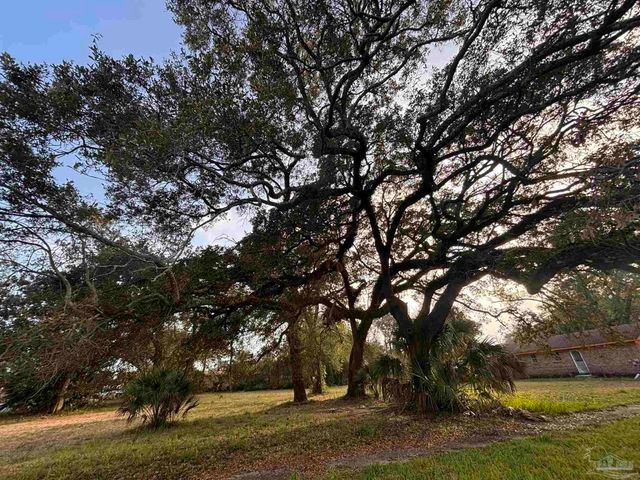 1005 W Lloyd St, Pensacola, FL 32503