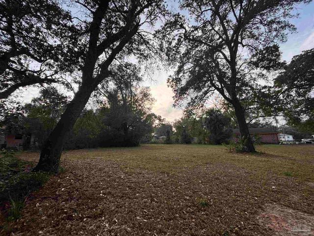 1005 W Lloyd St, Pensacola, FL 32503