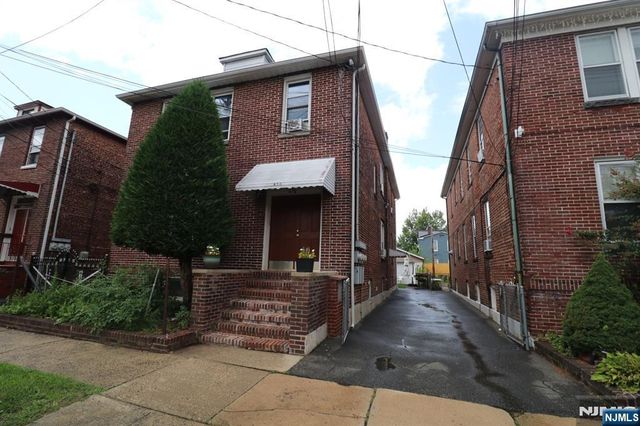 476 13th Street, Newark, NJ 07107