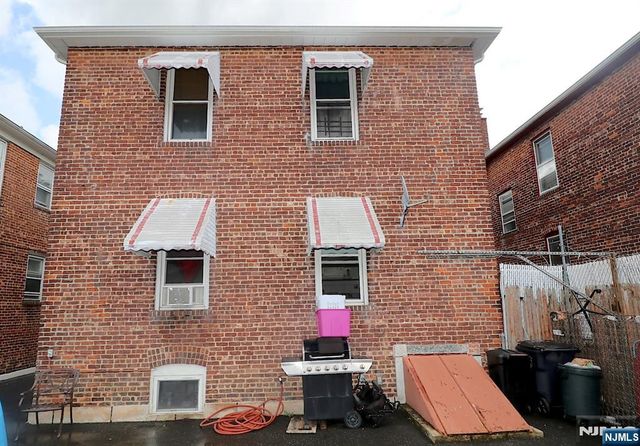 476 13th Street, Newark, NJ 07107