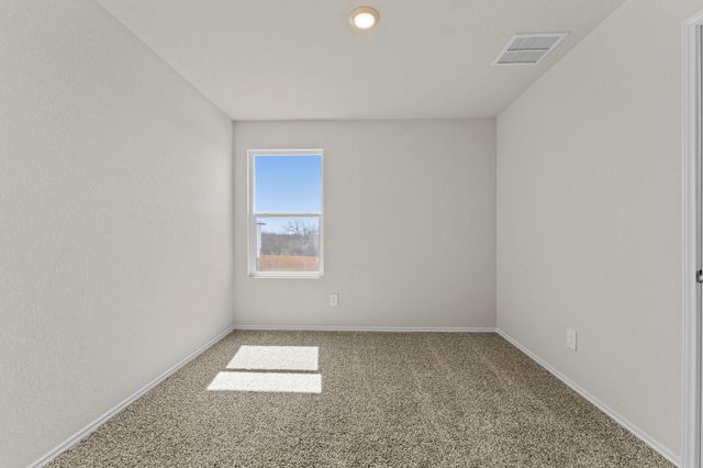 2203 LIONHEART DR, Luling, TX 78648