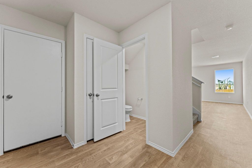 2203 LIONHEART DR, Luling, TX 78648