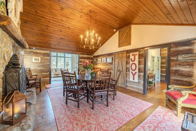 273 TANYARD CIR, Adamsville, TN 38310